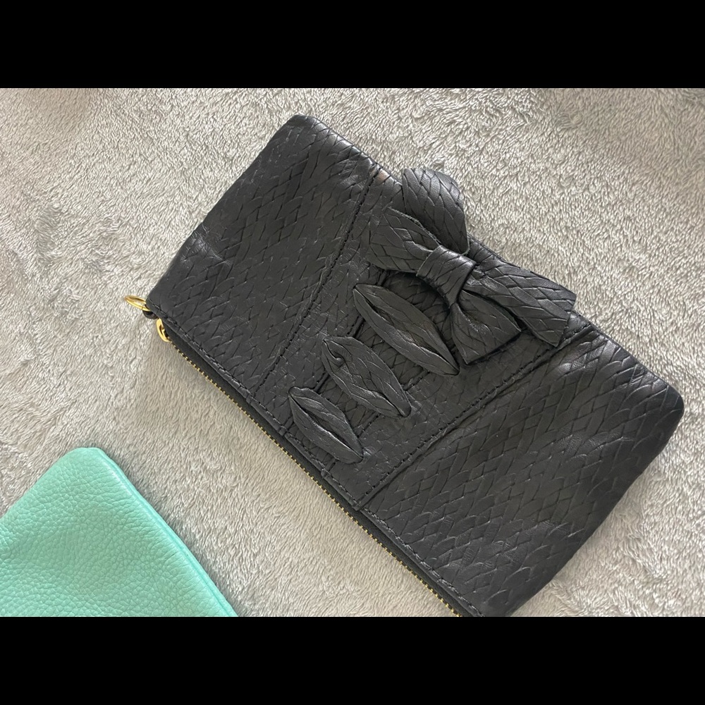 don’t know the brand name, used clutch